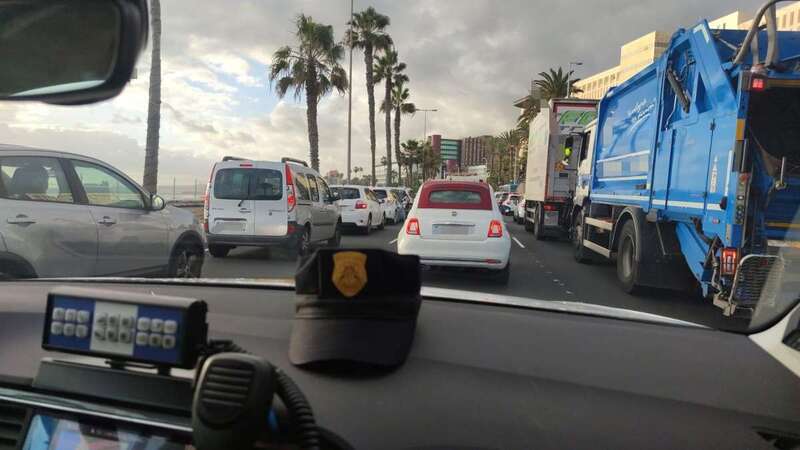 Colas en la salida de la capital por el accidente ocurrido en la GC-1/TA.